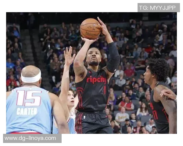 波特兰与洛杉矶激战正酣双方争夺胜利的精彩瞬间回顾